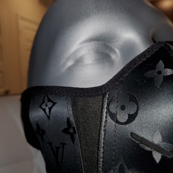 Louis Vuitton Other - Black Louis Vuitton graphite face mask